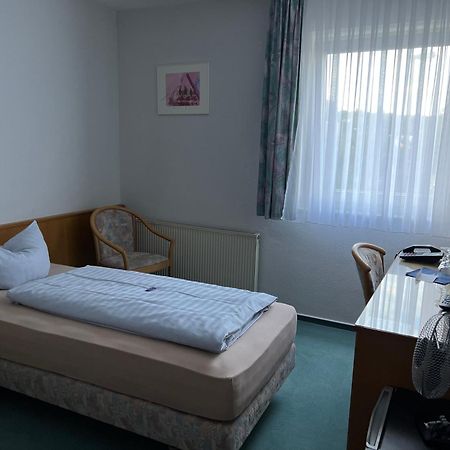 Niebuhrs Hotel Friedrichsdorf Zimmer foto
