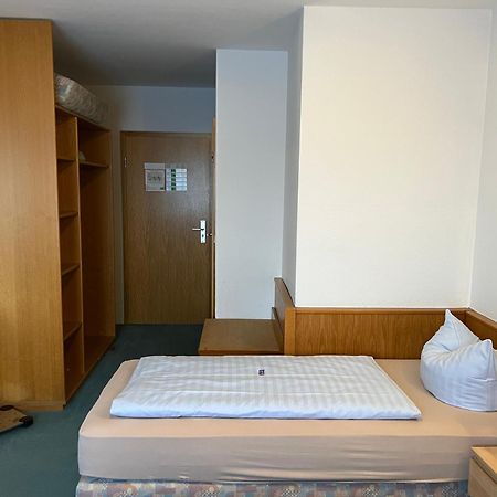 Niebuhrs Hotel Friedrichsdorf Zimmer foto