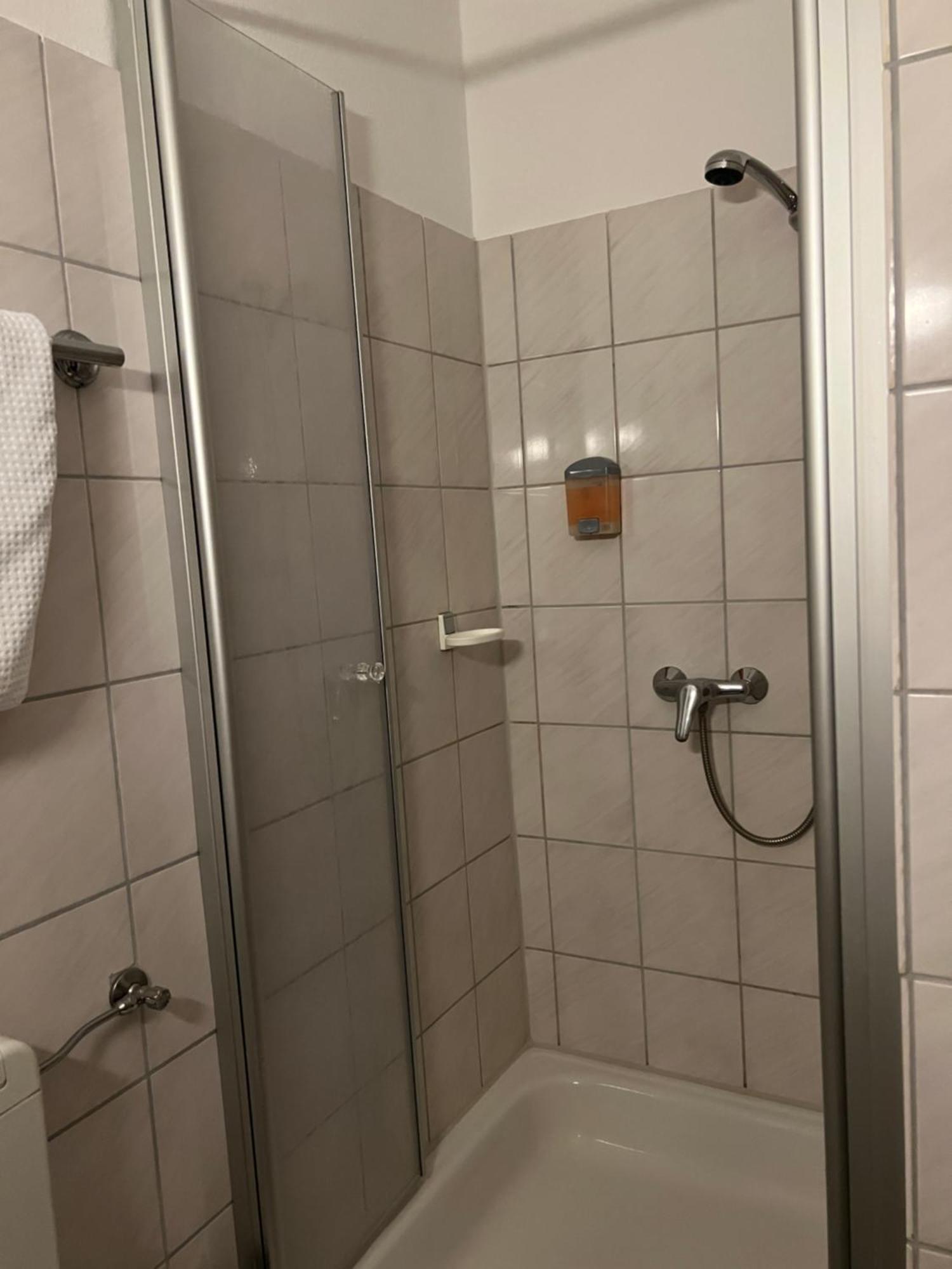 Niebuhrs Hotel Friedrichsdorf Zimmer foto