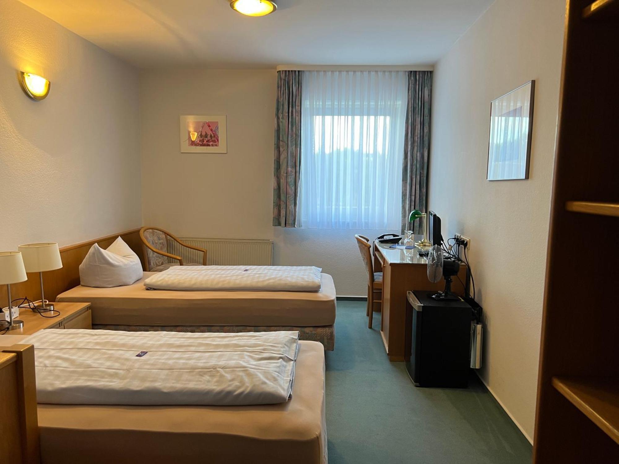 Niebuhrs Hotel Friedrichsdorf Zimmer foto